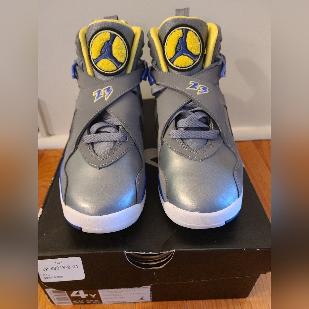 Jordan Retro 8 ' Laney' Girls size 4
